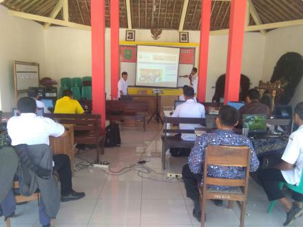 Seluruh Operator SID se-Kecamatan Panggul Mengikuti Bimbingan Teknis